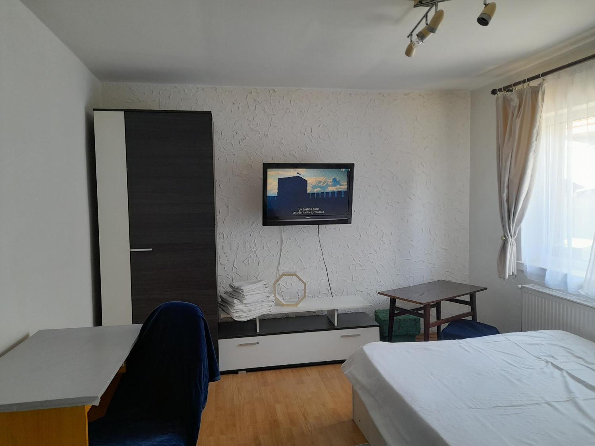 Garsoniera Sic Zona Terapia Zona Linistita La Casa Cu Parcare Cluj-Napoca Exterior foto