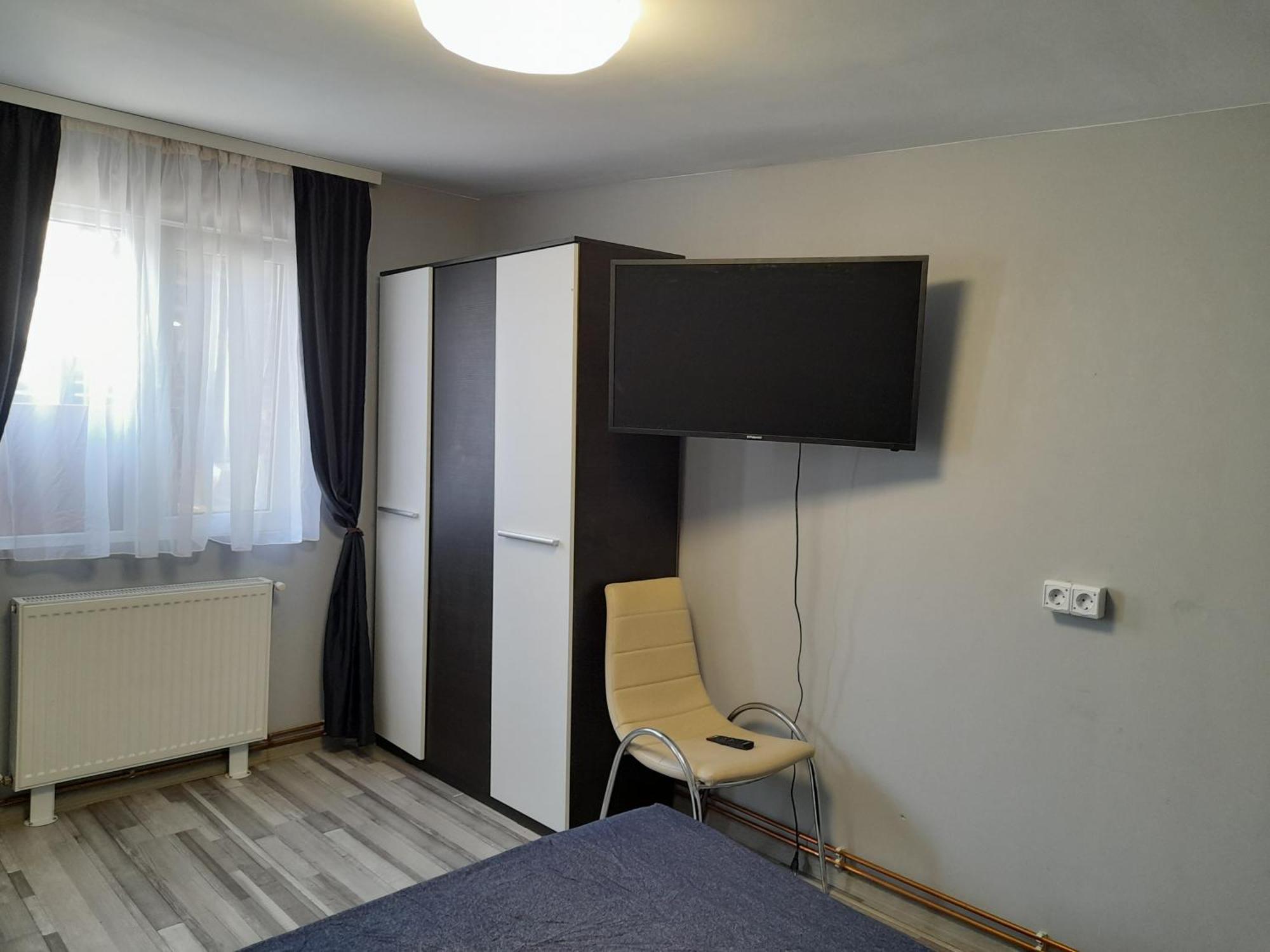 Garsoniera Sic Zona Terapia Zona Linistita La Casa Cu Parcare Cluj-Napoca Exterior foto