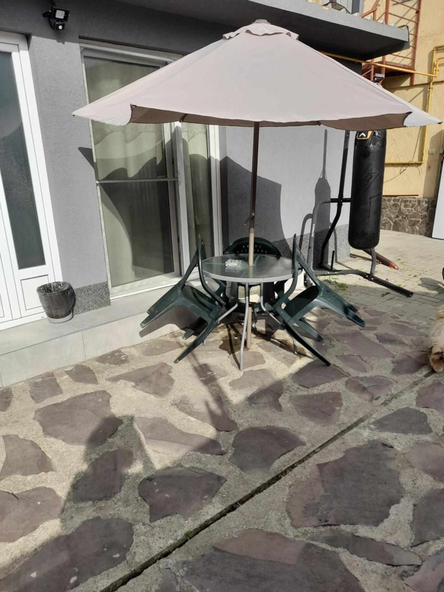 Garsoniera Sic Zona Terapia Zona Linistita La Casa Cu Parcare Cluj-Napoca Exterior foto