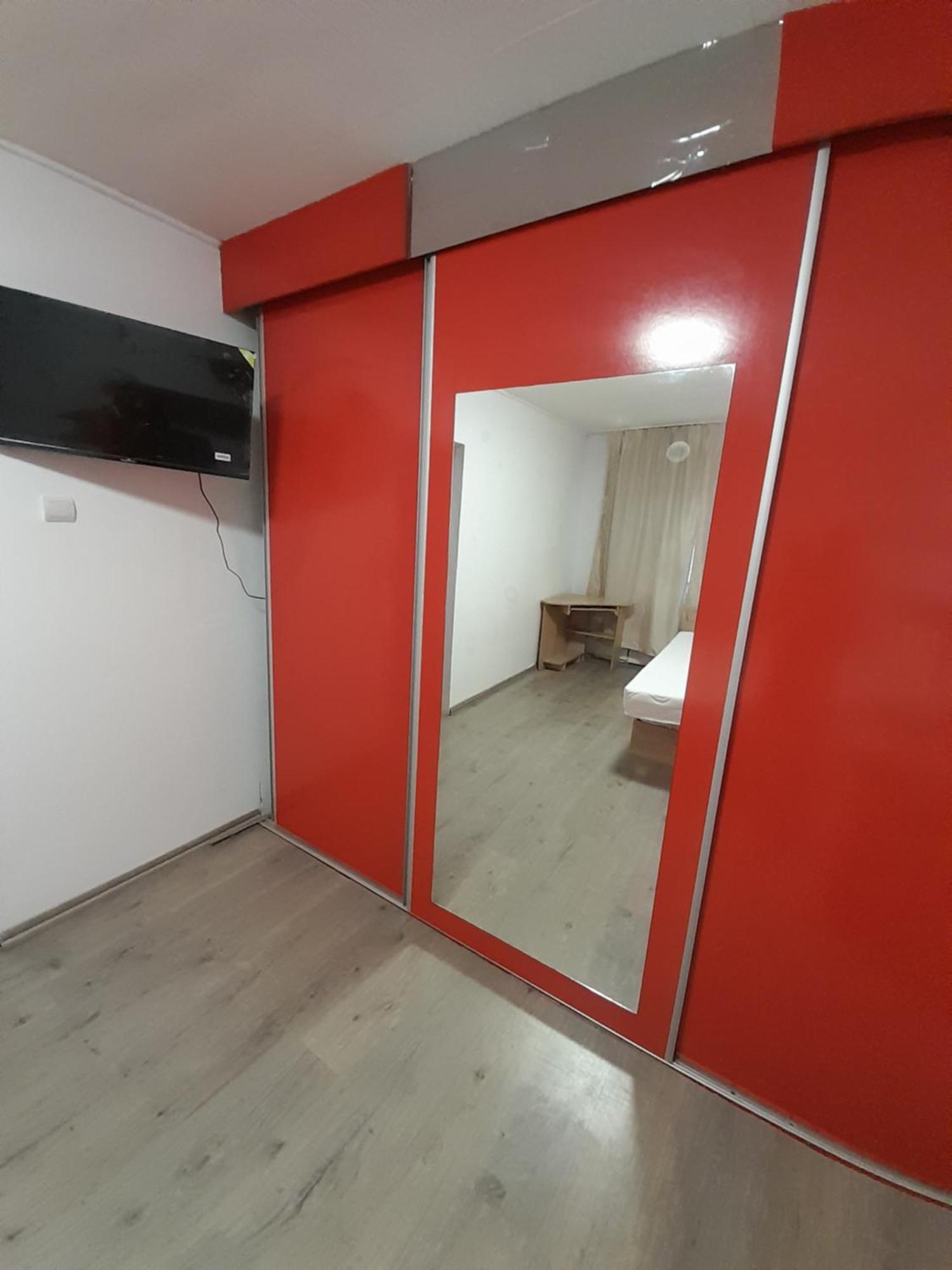 Garsoniera Sic Zona Terapia Zona Linistita La Casa Cu Parcare Cluj-Napoca Exterior foto