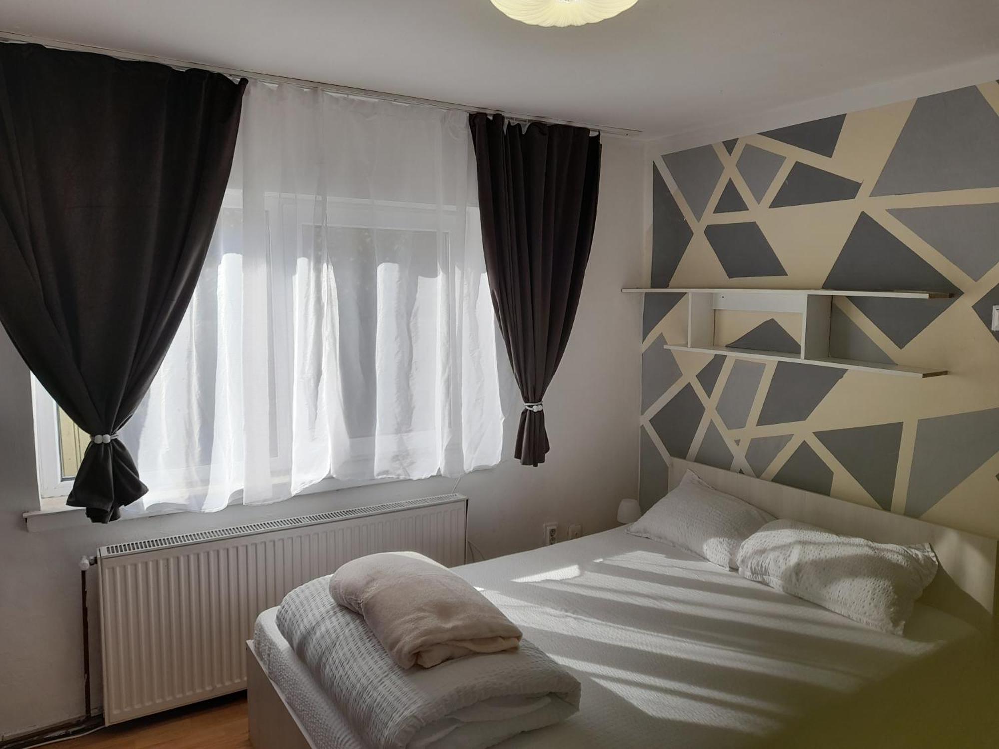 Garsoniera Sic Zona Terapia Zona Linistita La Casa Cu Parcare Cluj-Napoca Exterior foto
